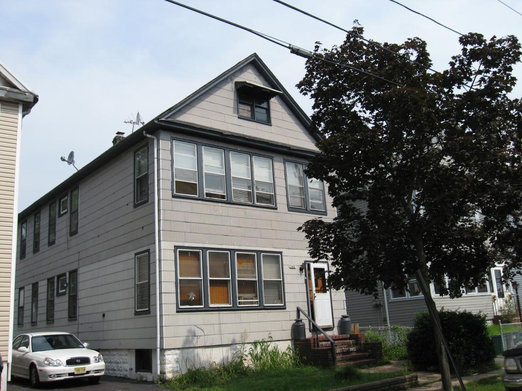 MLS #/Web ID: 2704148