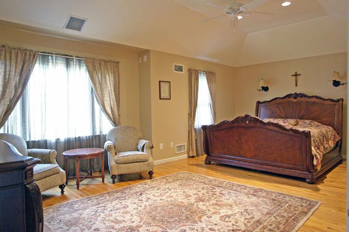 MLS #/Web ID: 2713248