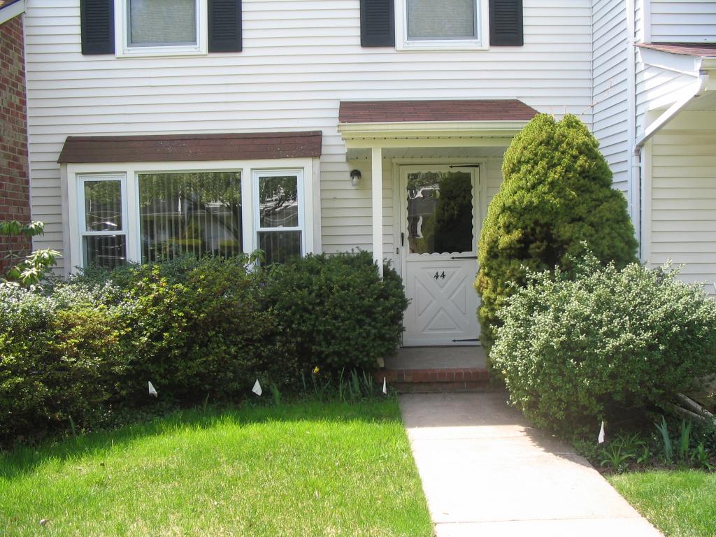44 TISBURY CT