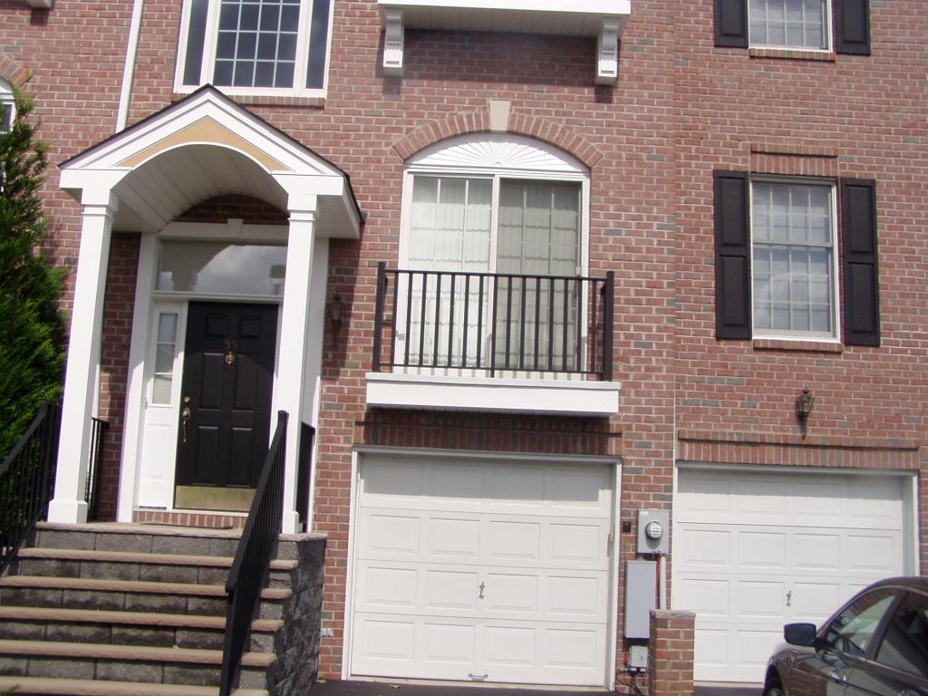 55 SPRING HILL CIR