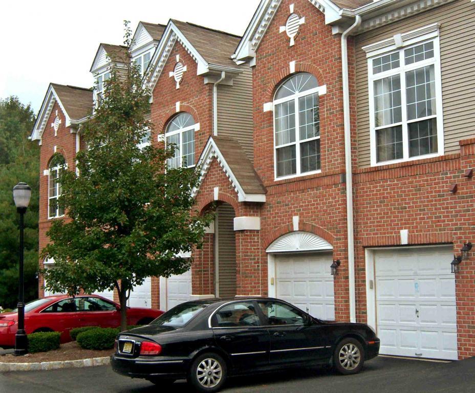 916 REDSPIRE DR