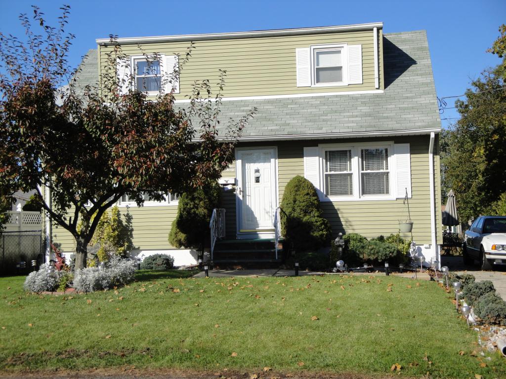 MLS #/Web ID: 2722048