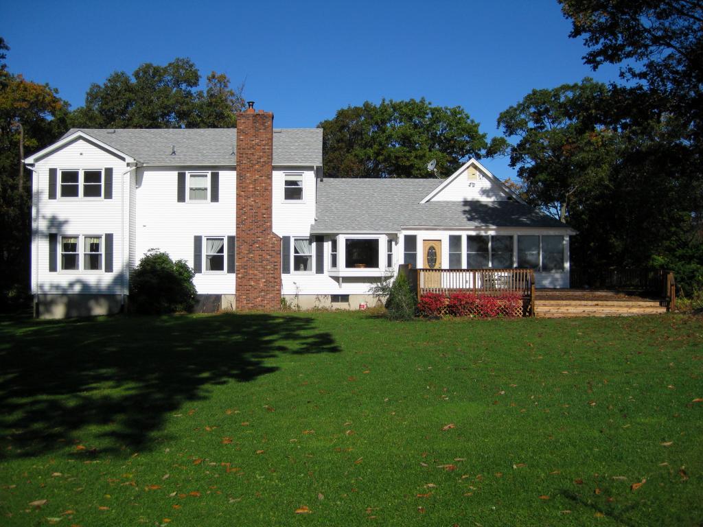 84 FAR VIEW RD