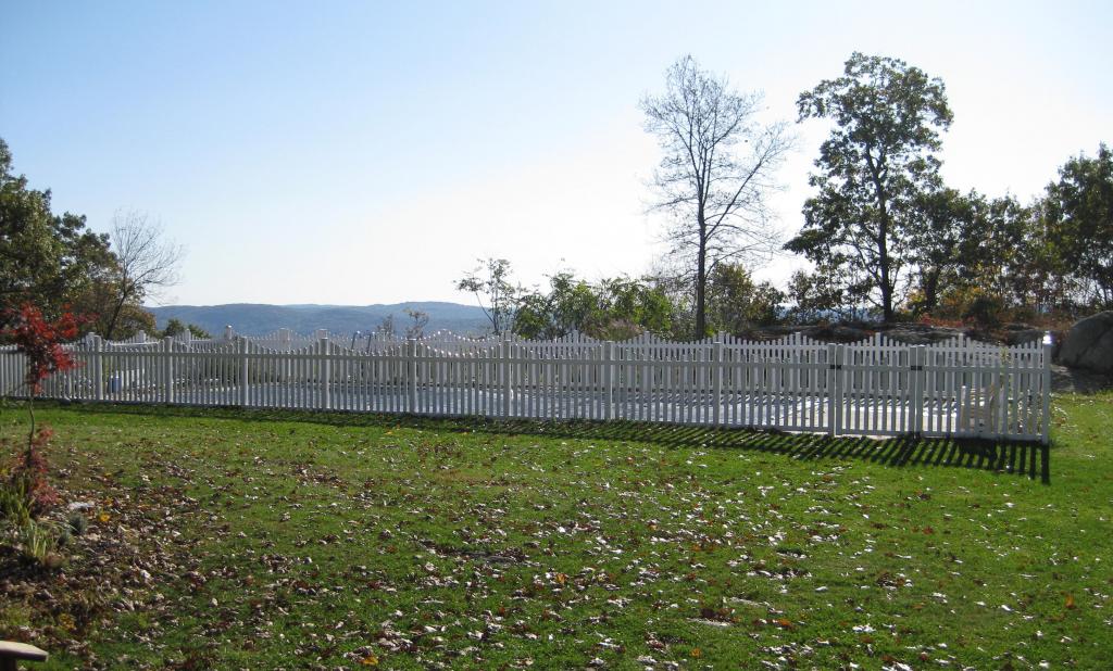 84 FAR VIEW RD