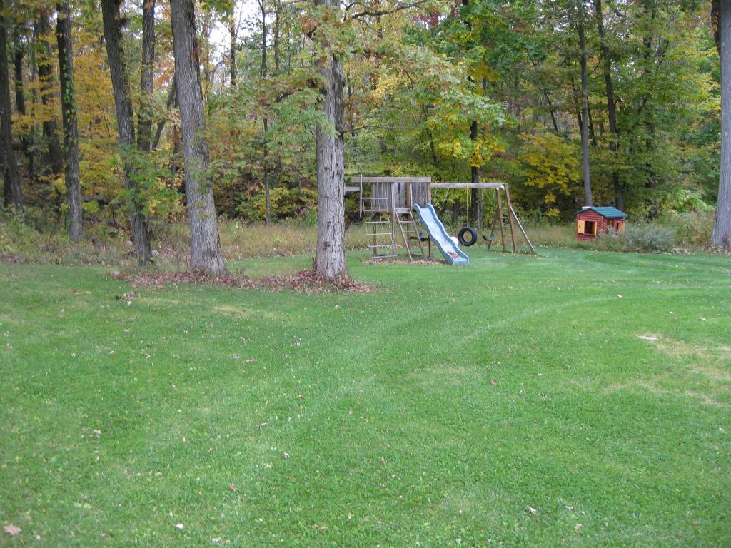 84 FAR VIEW RD