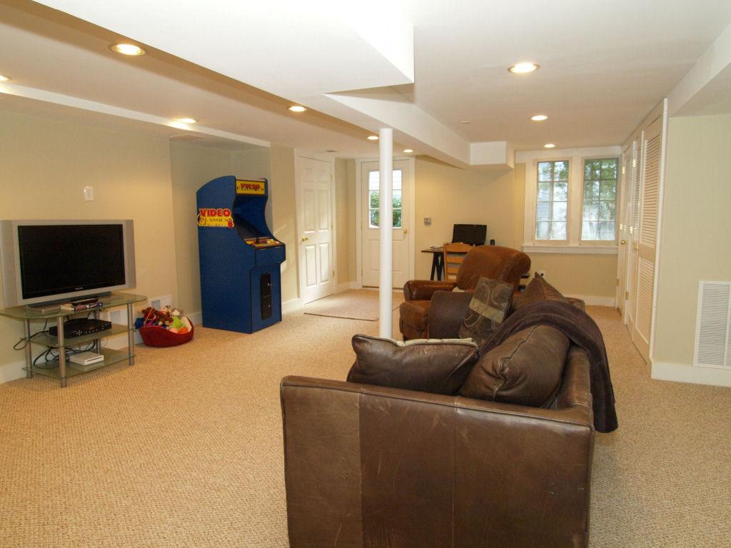 49 LAKE TRAIL EAST