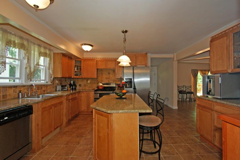 MLS #/Web ID: 2725648