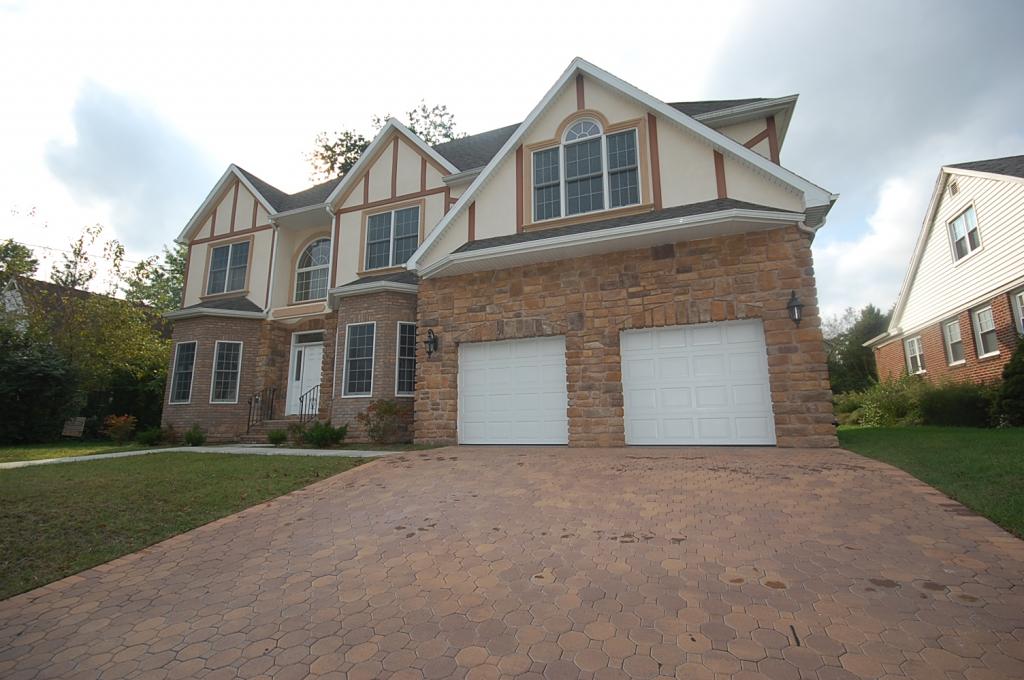 MLS #/Web ID: 2638049