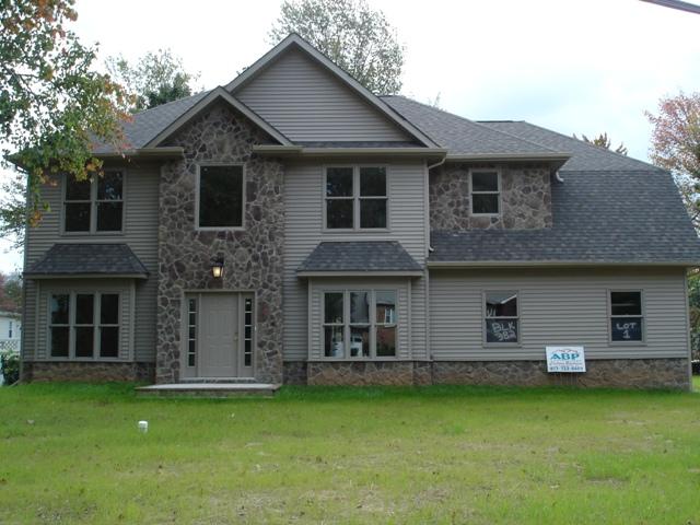 MLS #/Web ID: 2704049