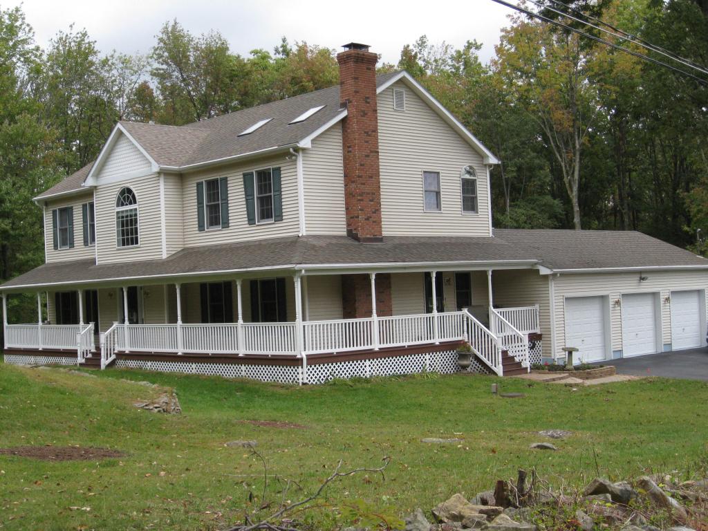 32 DEWEY LN
