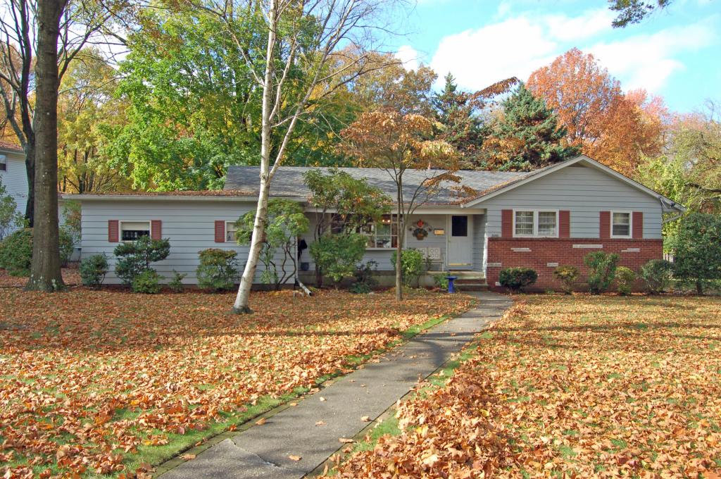 MLS #/Web ID: 2724549
