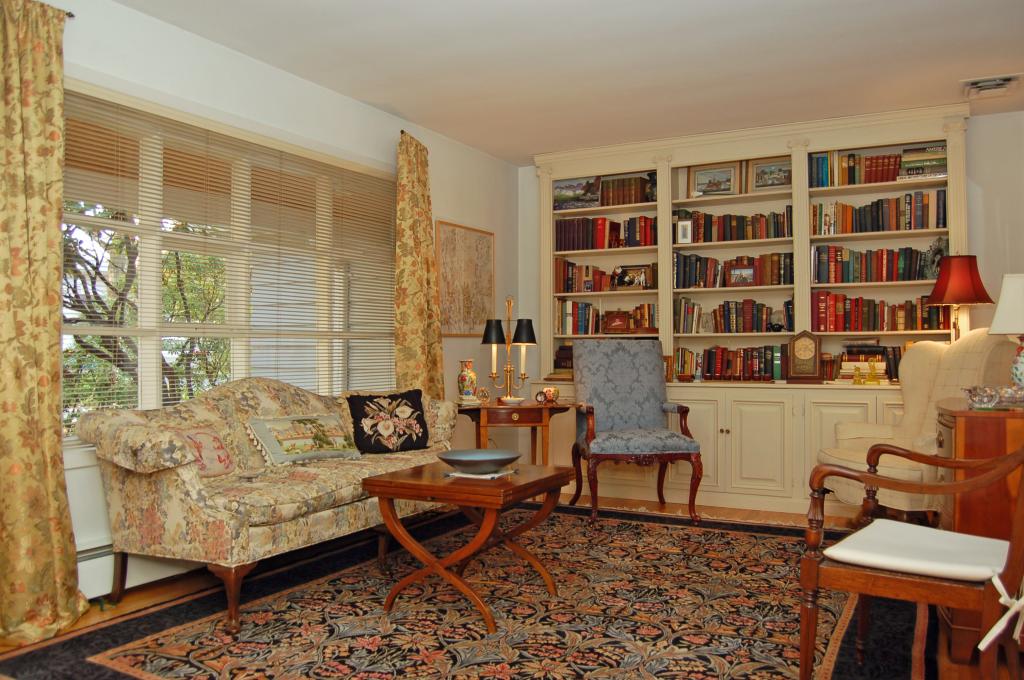 MLS #/Web ID: 2724549