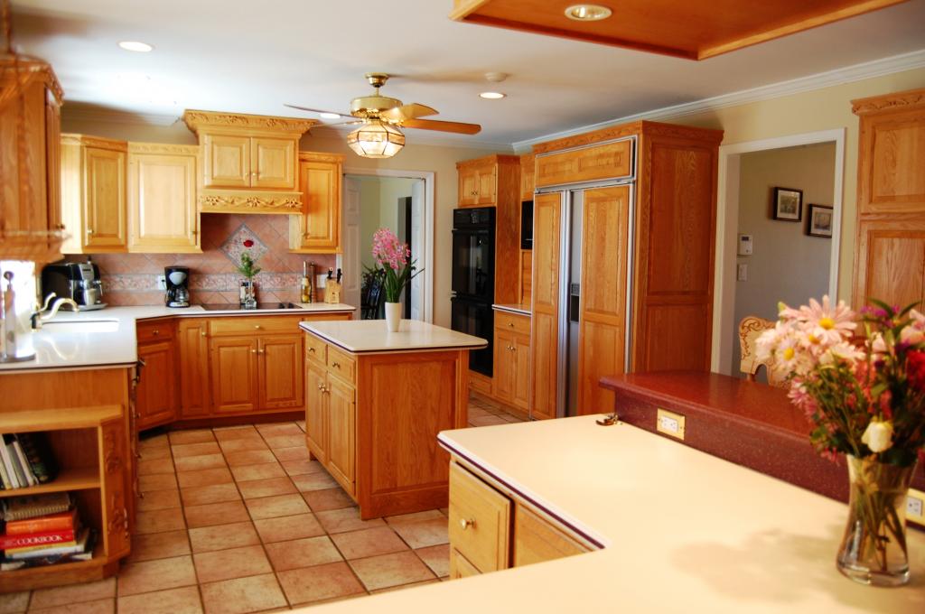 8 WOODEDGE RD
