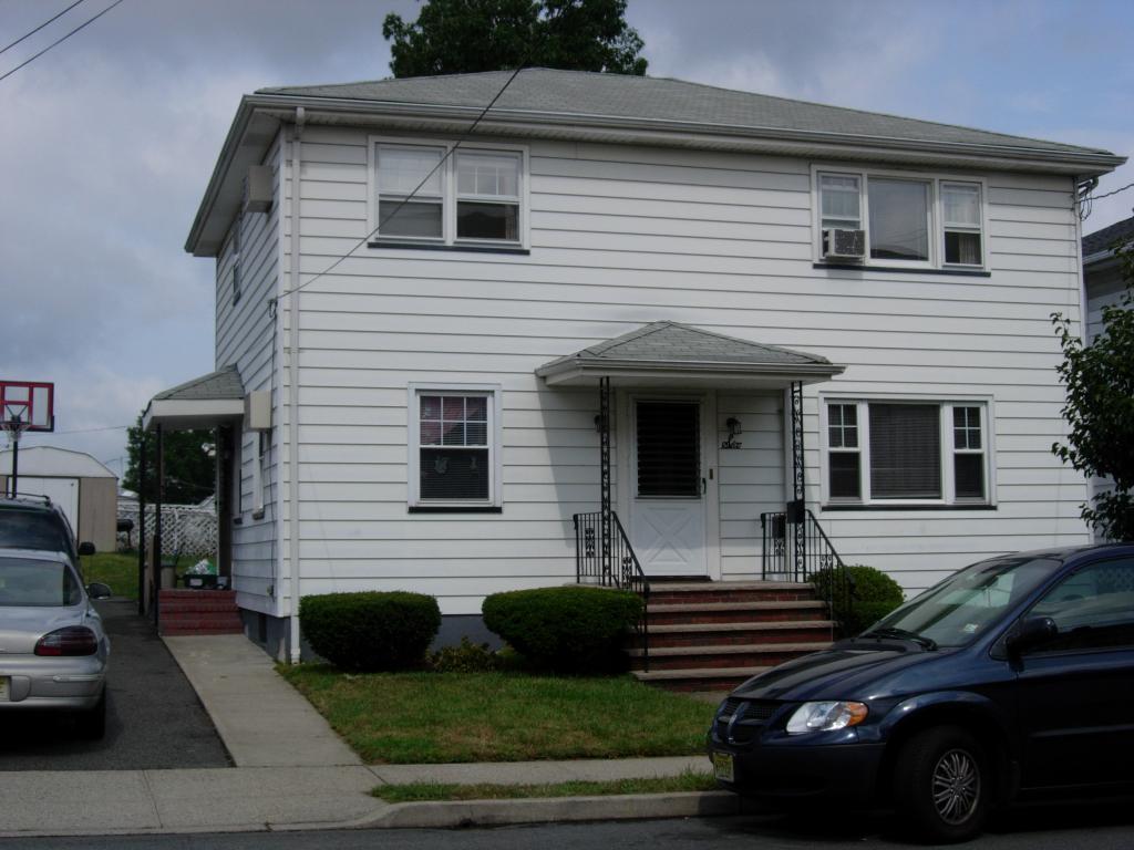 MLS #/Web ID: 2571950