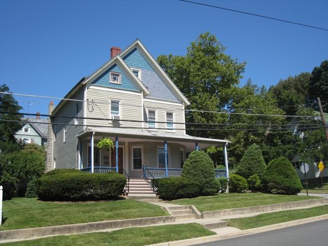 20 RYERSON AVE