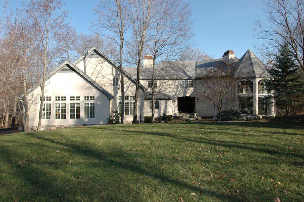 801 West Shore Drive
