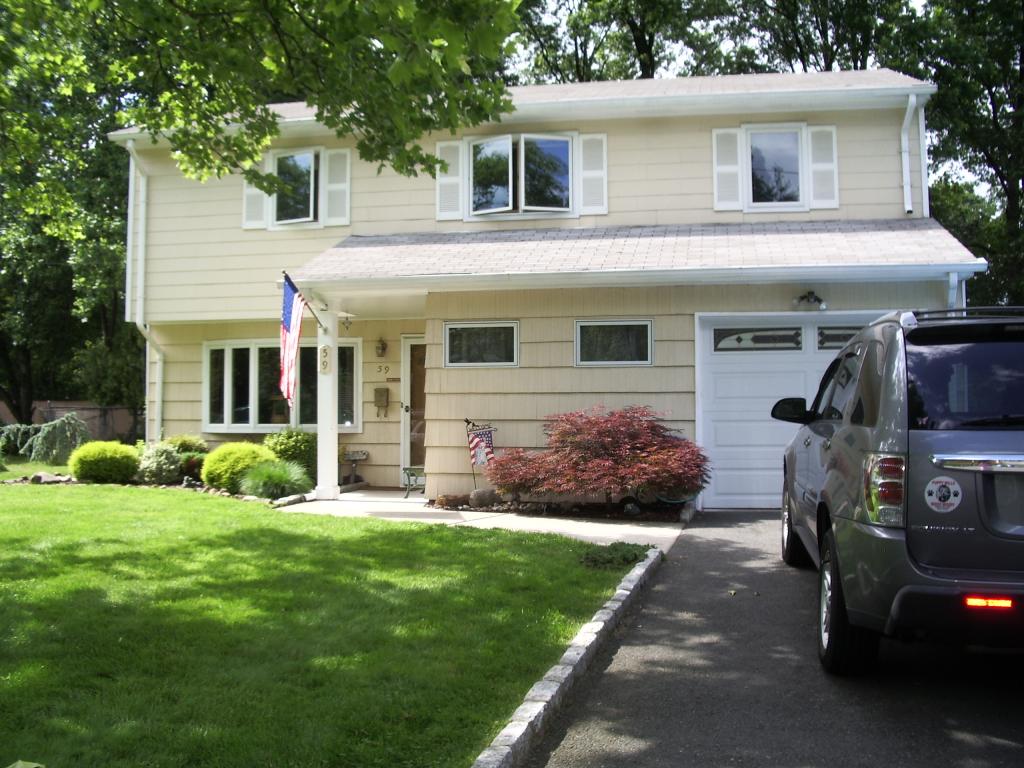 MLS #/Web ID: 2694150