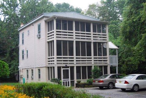 5 N Railroad Avenue