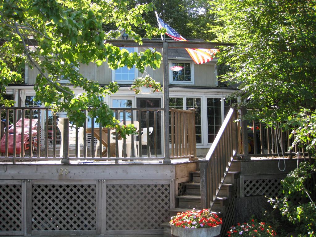 29 LAKE END RD. LAKEFRONT