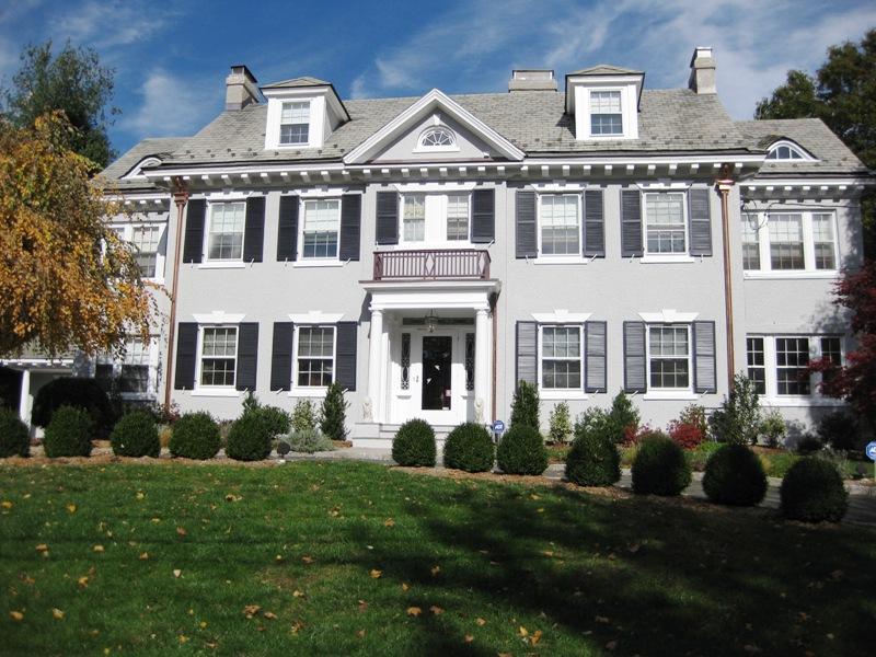 1532 Long Meadow
