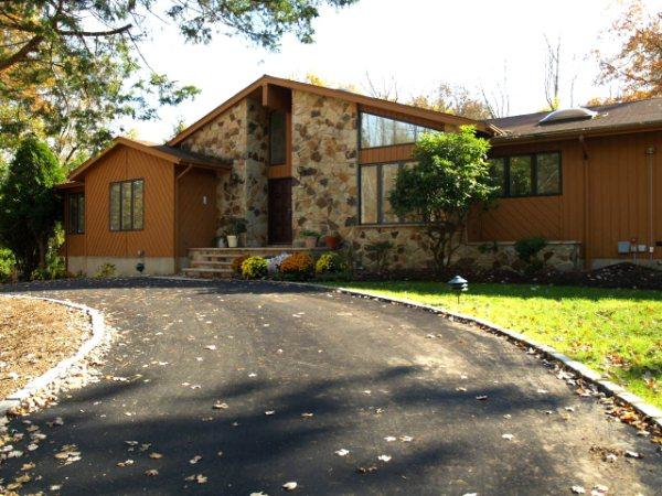 MLS #/Web ID: 2721350