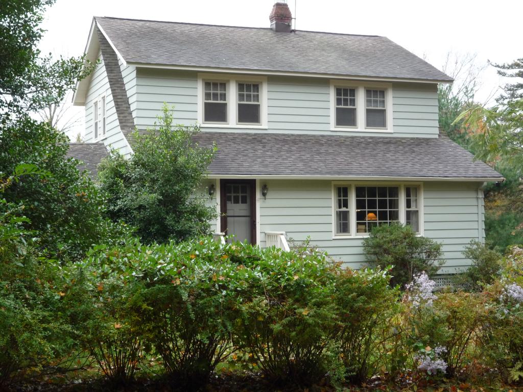 54 PLEASANTVILLE RD