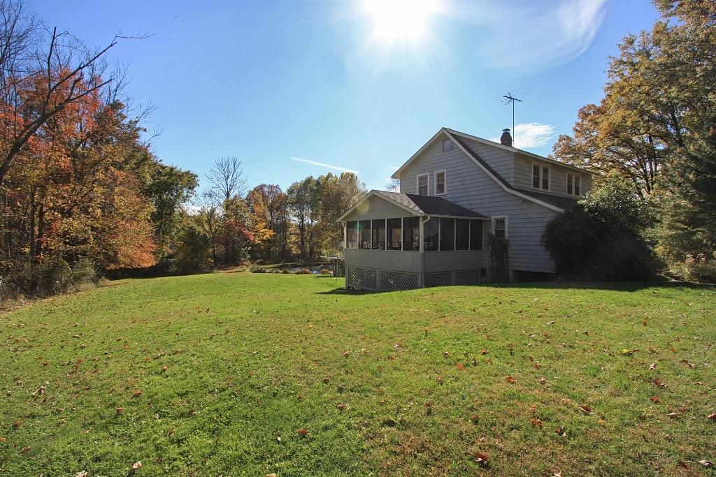 54 PLEASANTVILLE RD