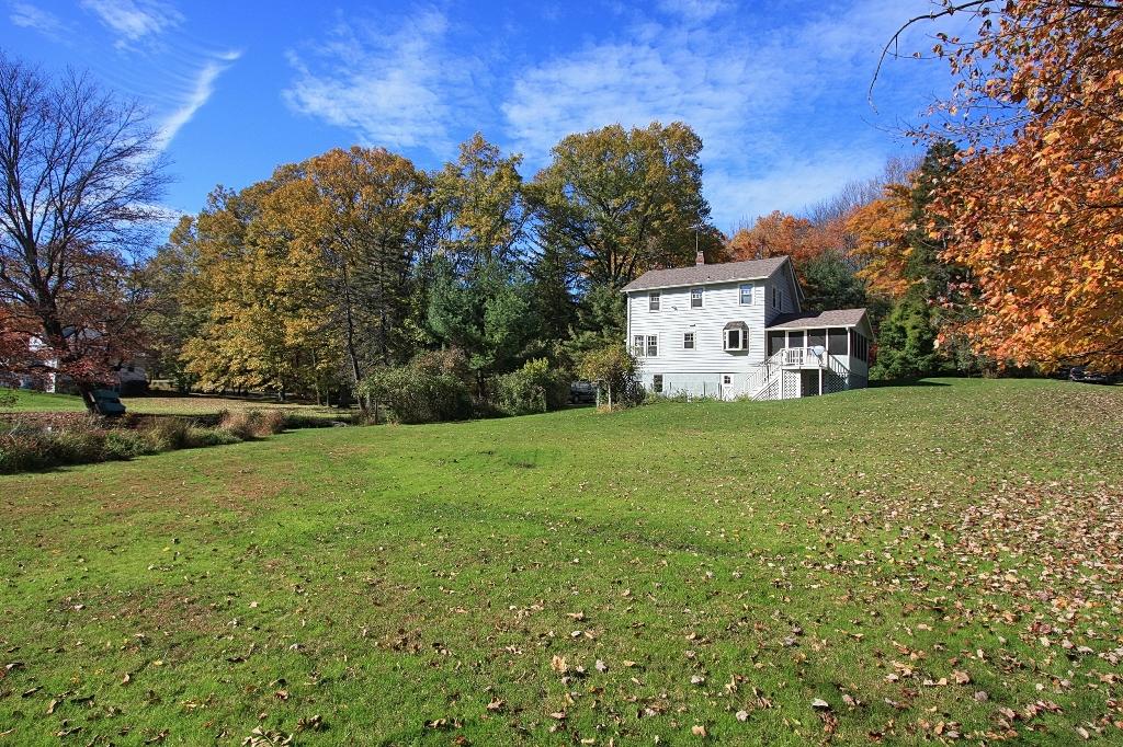 54 PLEASANTVILLE RD