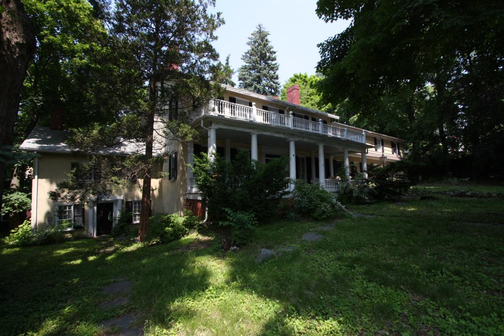 MLS #/Web ID: 2689951