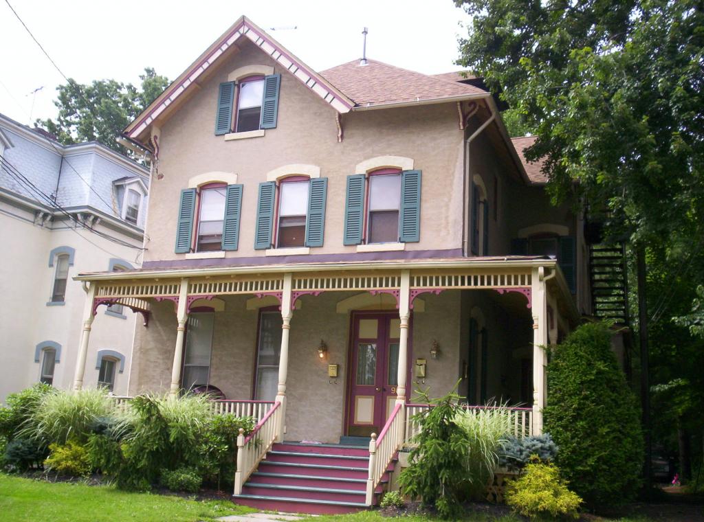 90 Mercer Ave
