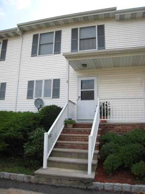 MLS #/Web ID: 2701351