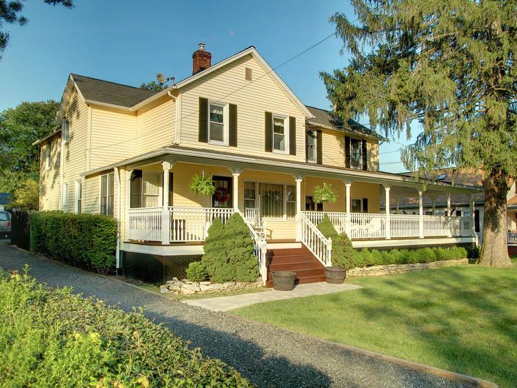 42 PEAPACK RD