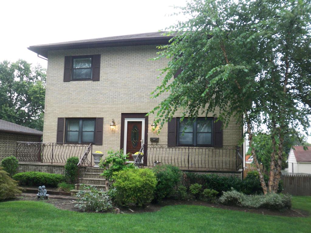 MLS #/Web ID: 2705651