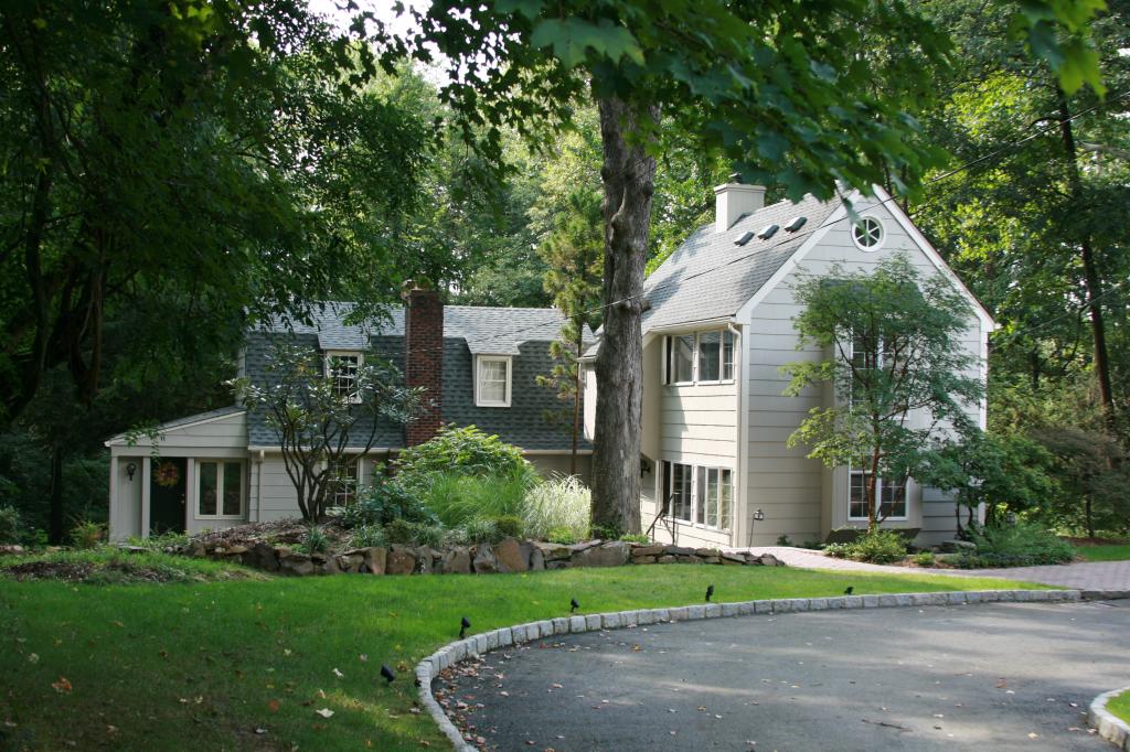 MLS #/Web ID: 2712251