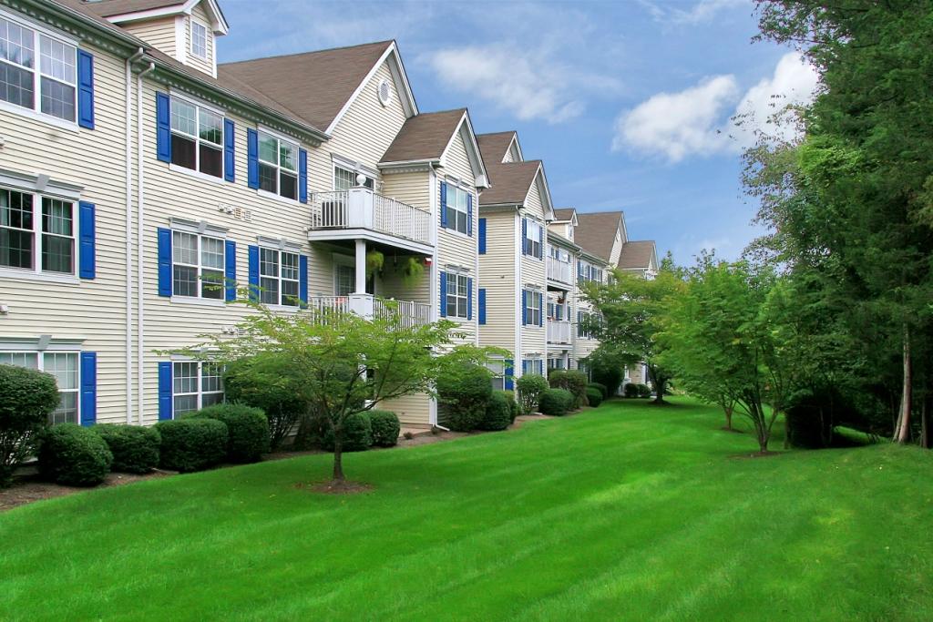 MLS #/Web ID: 2717751