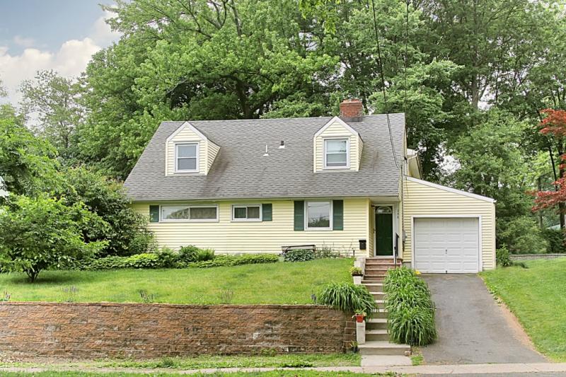 MLS #/Web ID: 2729951