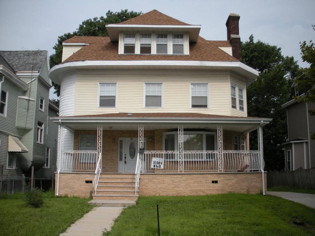 99 S CLINTON ST  , East Orange, NJ, 07018, USA