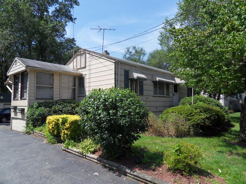 MLS #/Web ID: 2704952