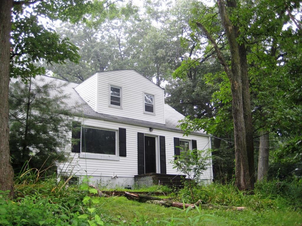 MLS #/Web ID: 2705552