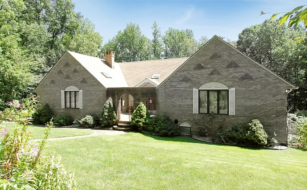 MLS #/Web ID: 2709052