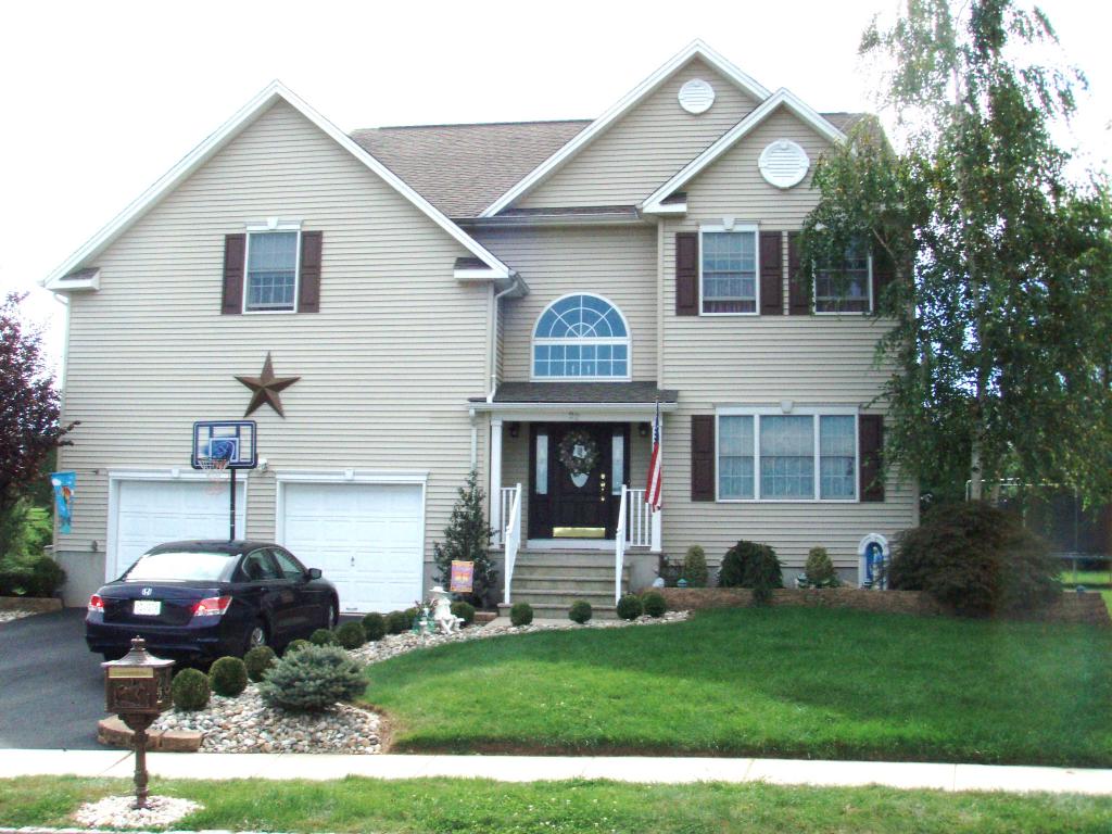 22 FIELDSTONE DR