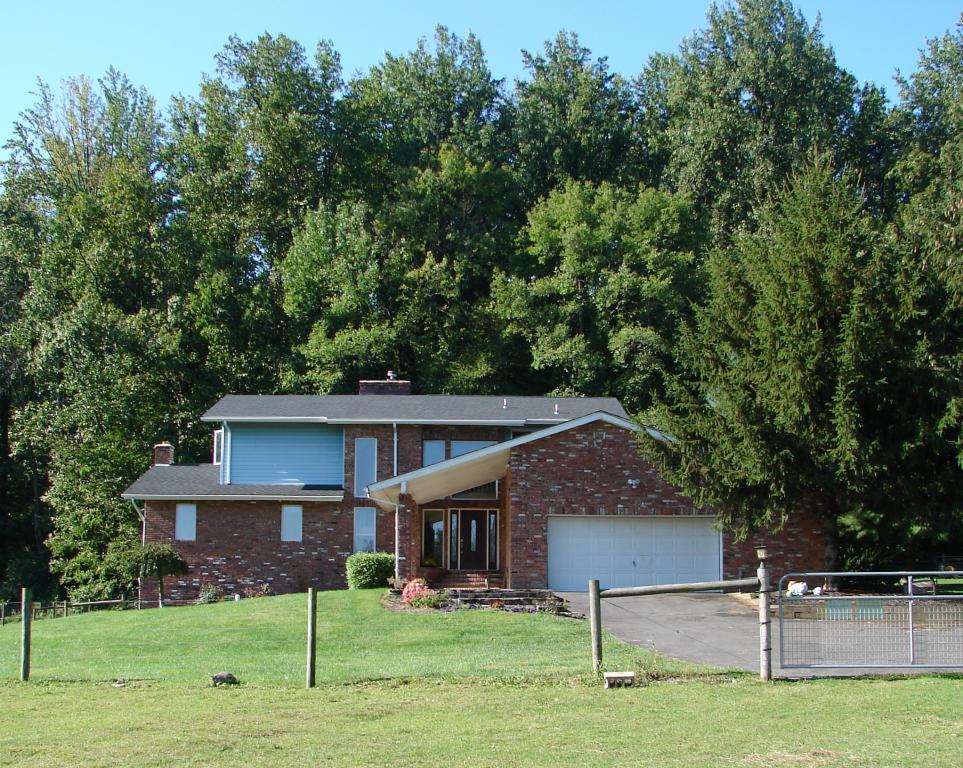 88 HOAGLAND RD