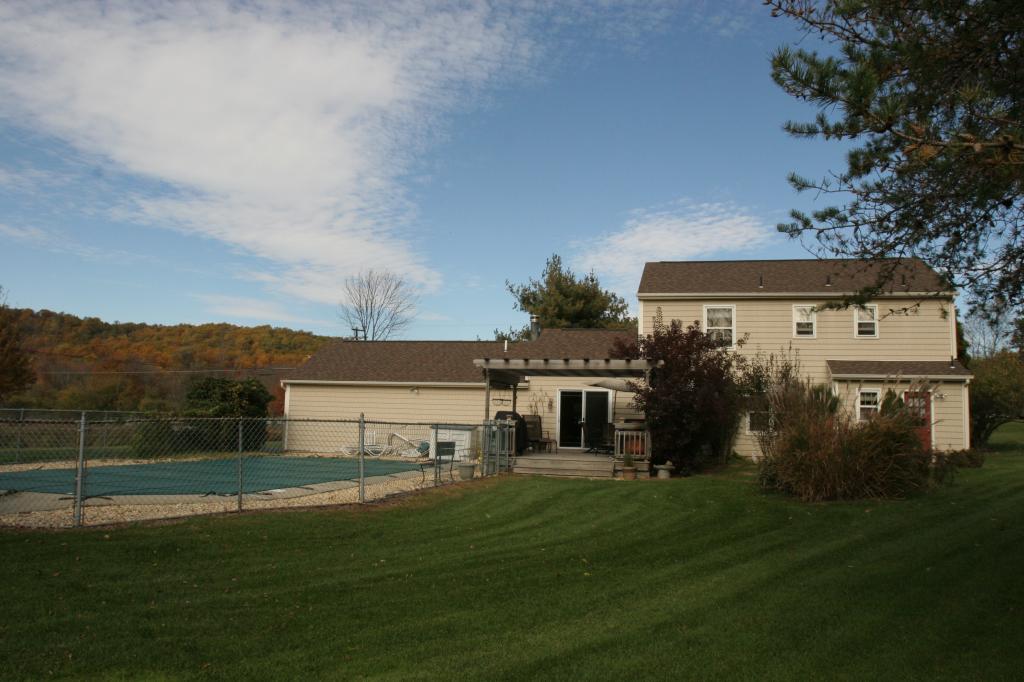 MLS #/Web ID: 2722552