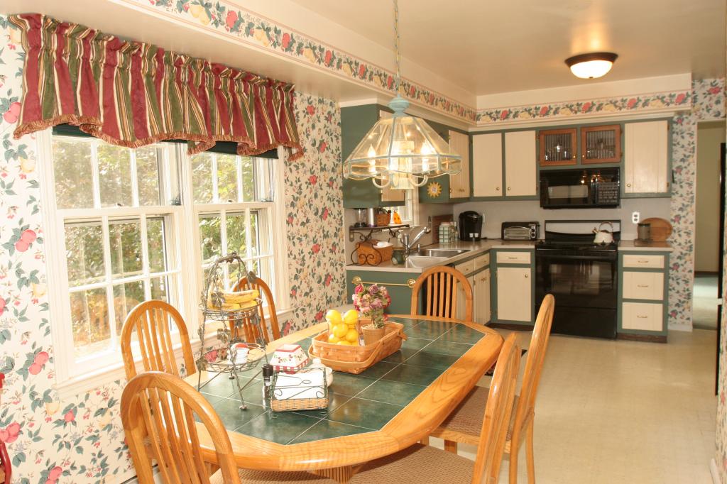 MLS #/Web ID: 2722552
