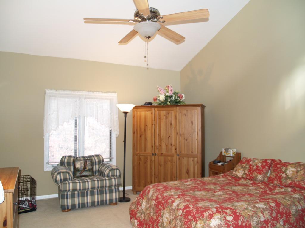 MLS #/Web ID: 2726452