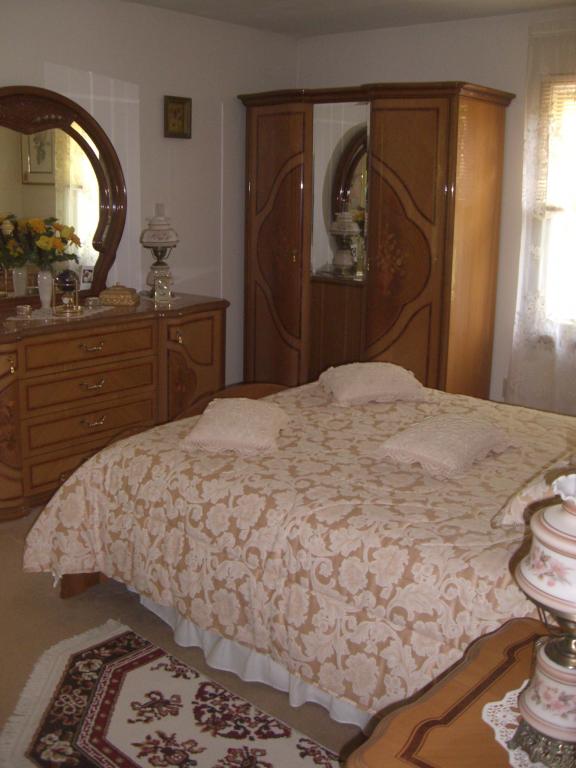MLS #/Web ID: 2570153