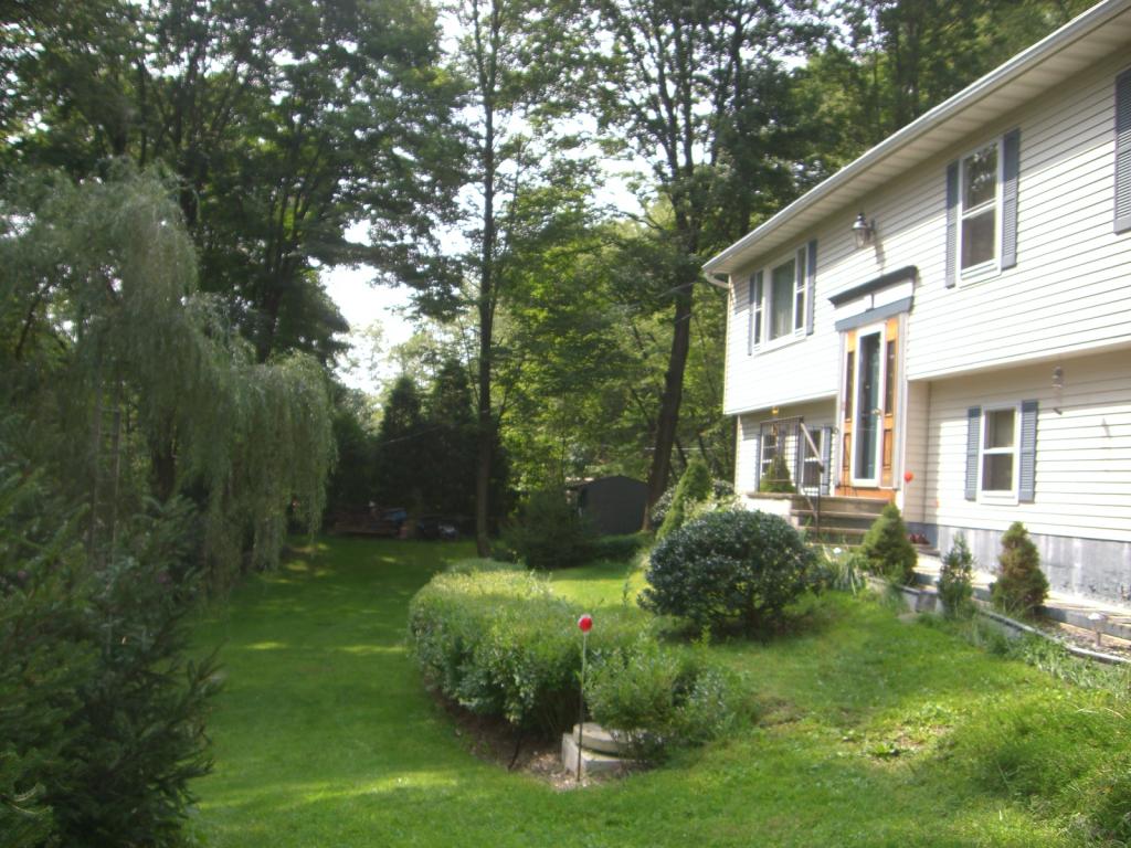 MLS #/Web ID: 2570153
