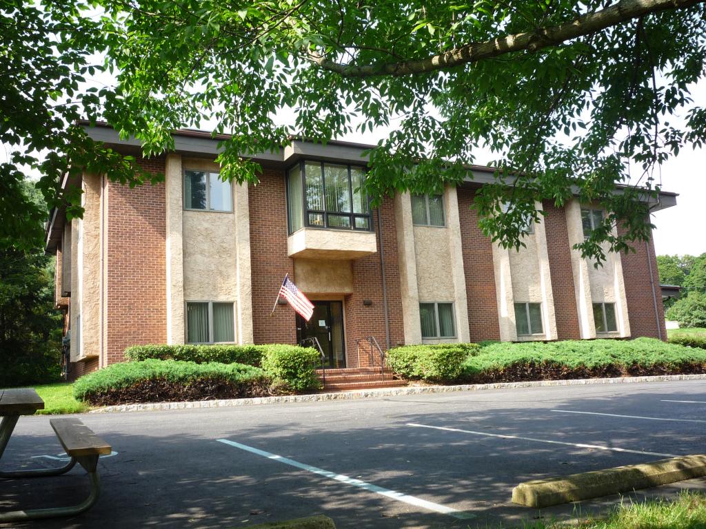 MLS #/Web ID: 2694353