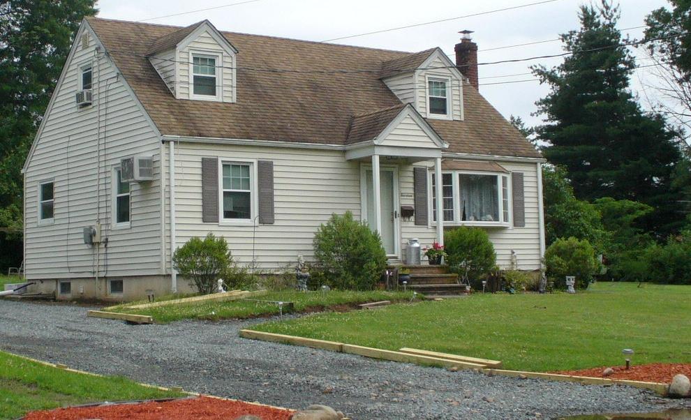 MLS #/Web ID: 2695353
