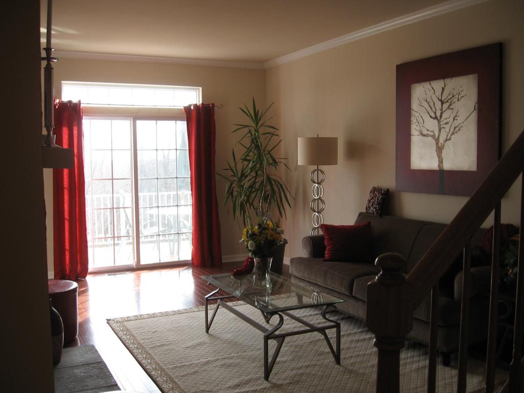 MLS #/Web ID: 2700553